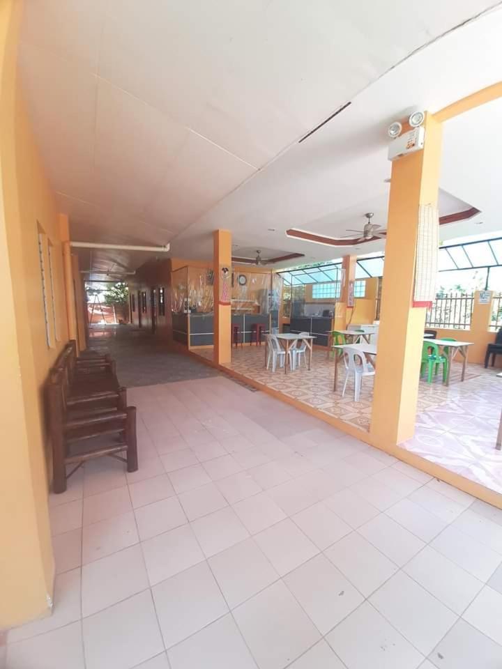 Hotel Jessa'S 5 Guests House Moalboal Esterno foto